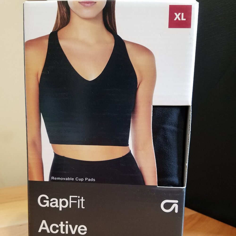 Gap Fit Women's 4 Way Stretch Moisture Wicking Racerback Sports Bra!!!!